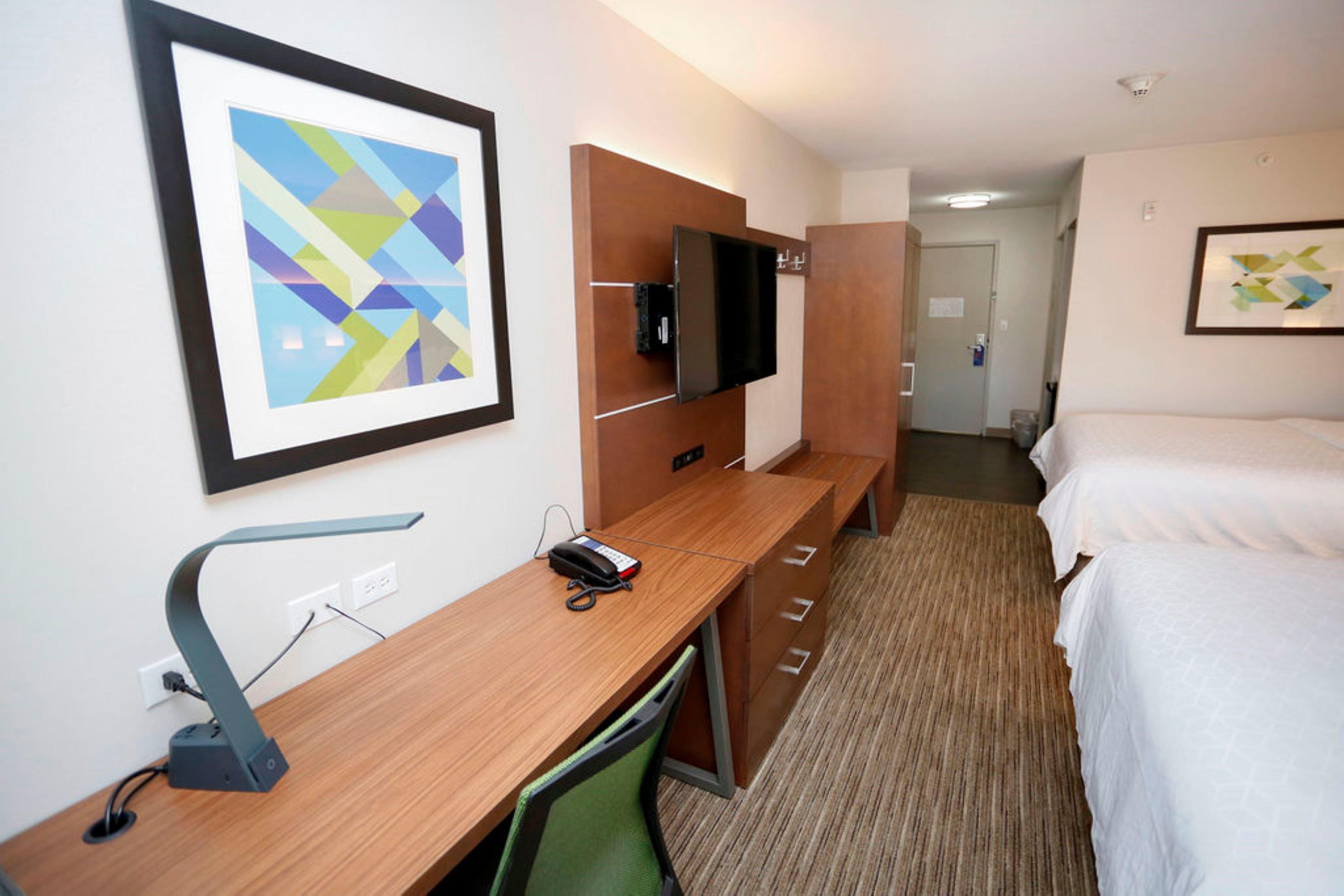 Express & By Ihg Hotel 2*