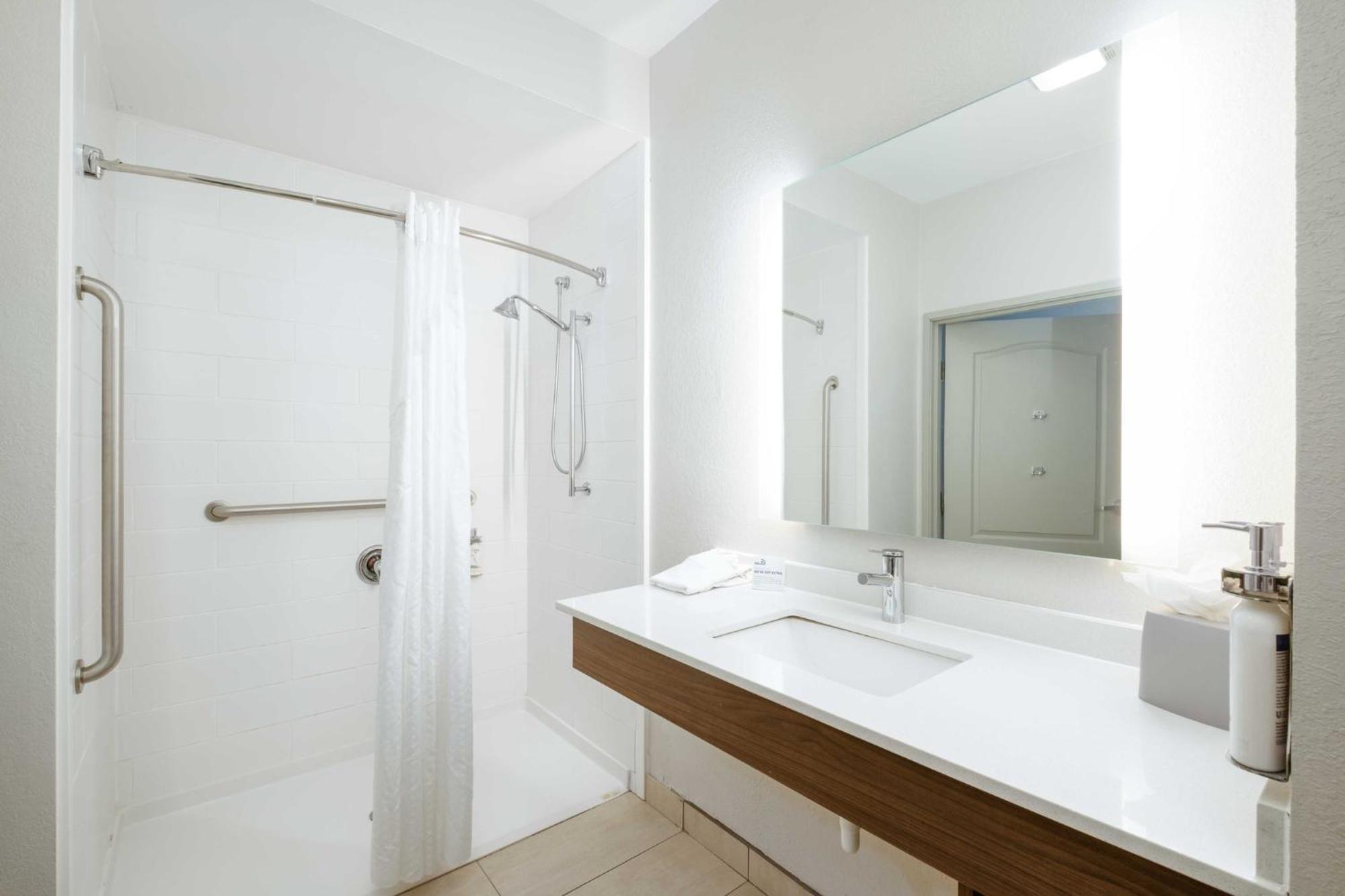 Express & By Ihg Hotel