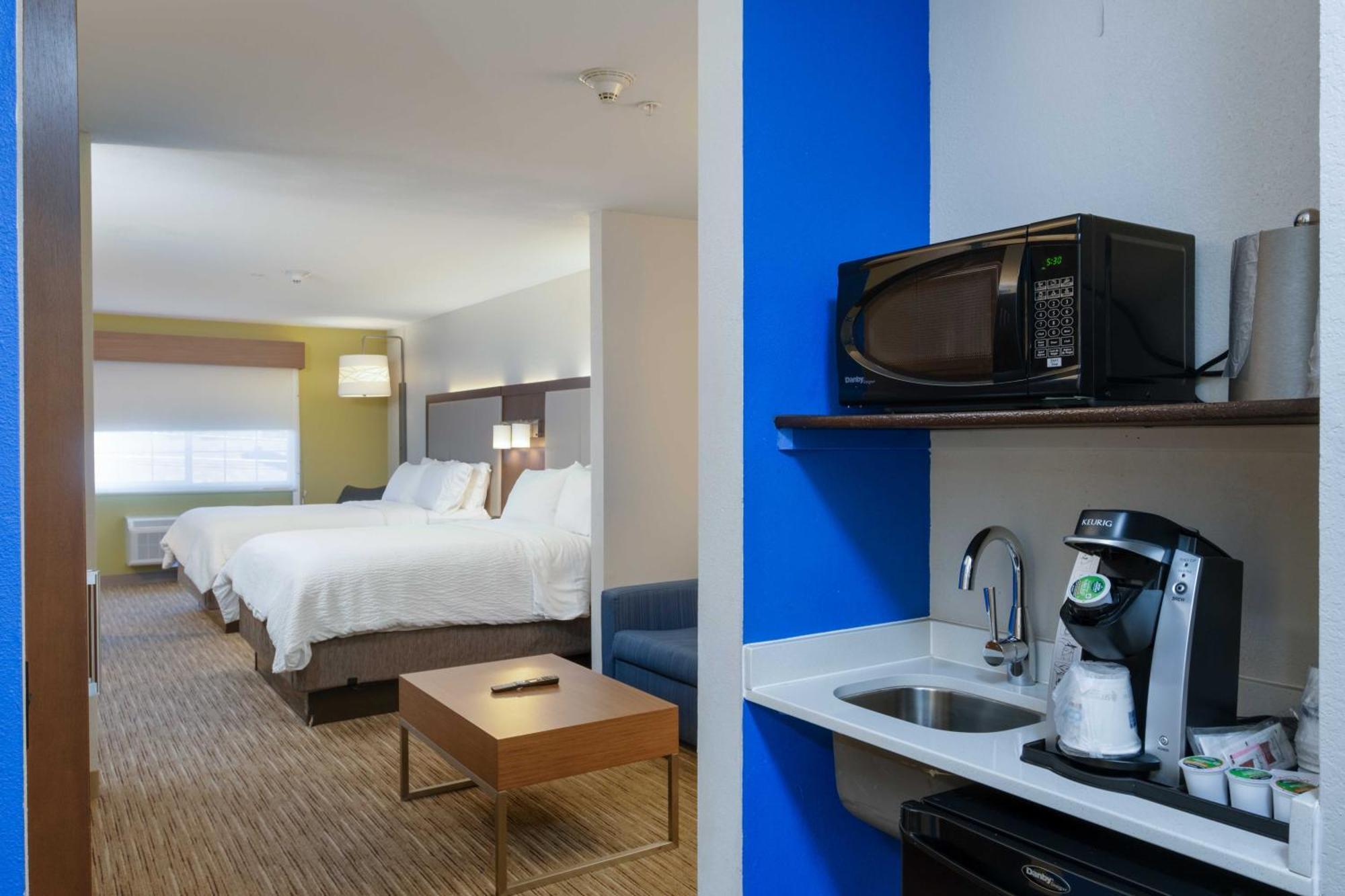 Express & By Ihg Hotel 2*