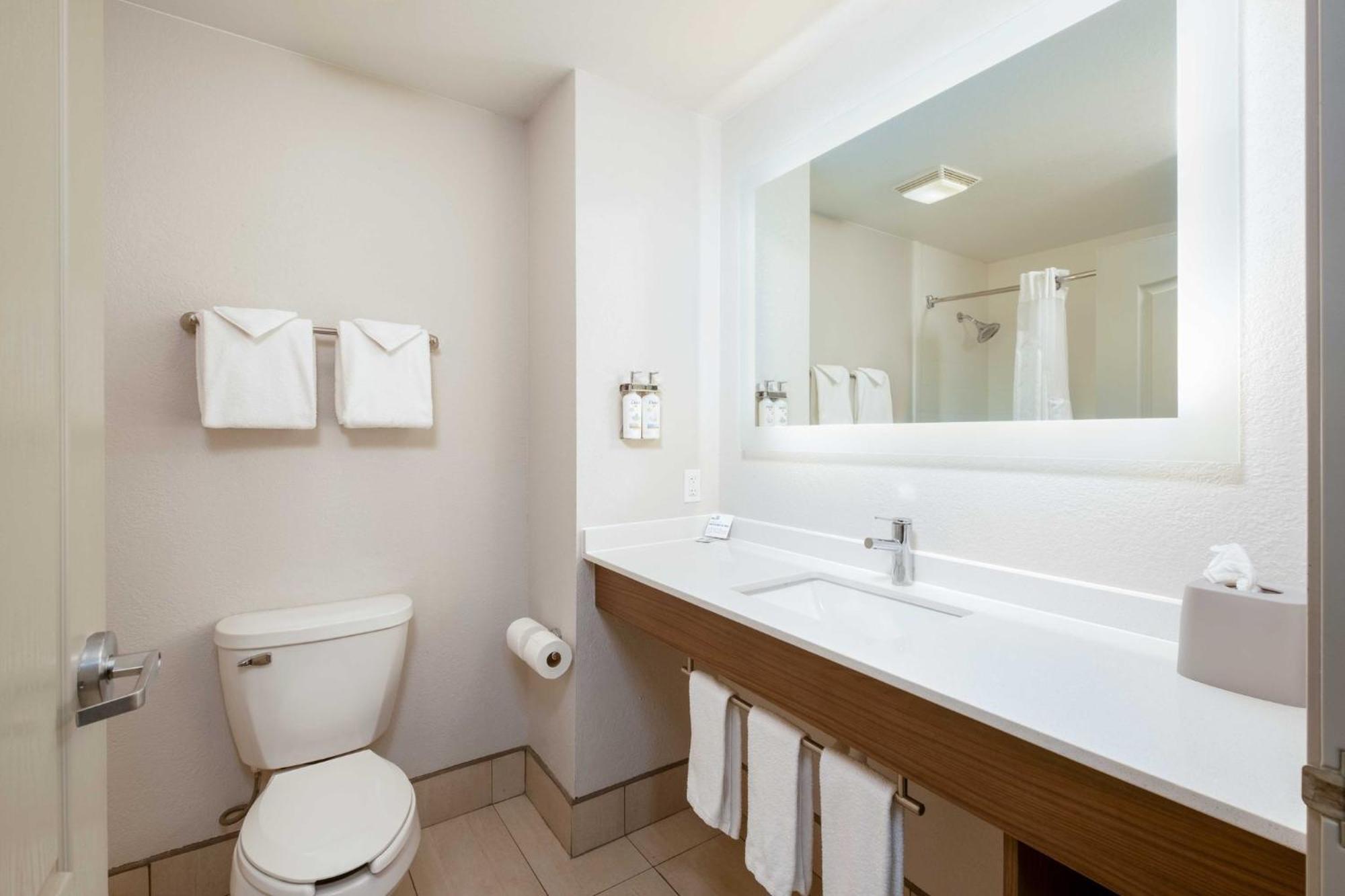 Hotel Express & By Ihg